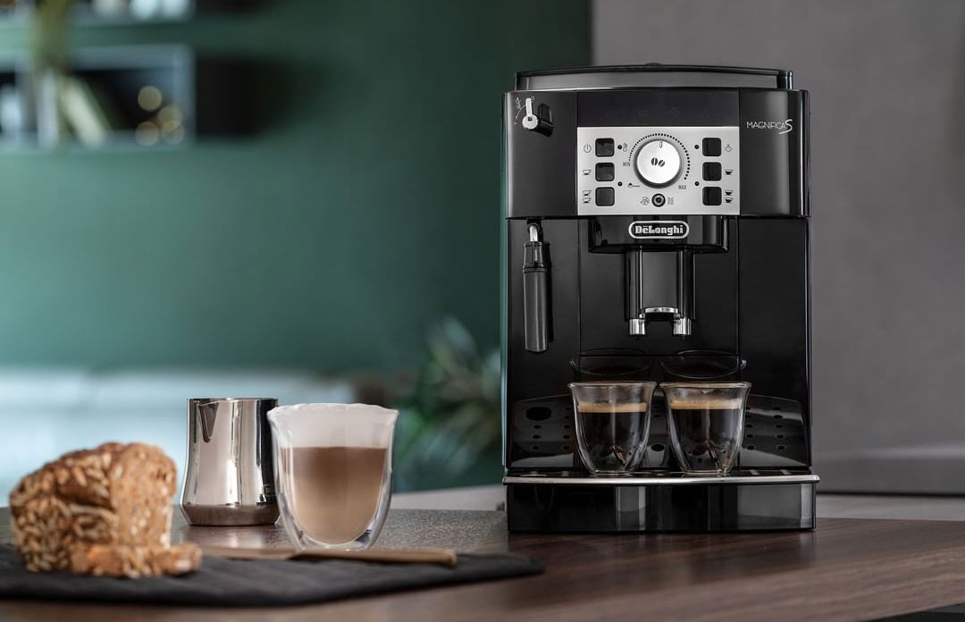 Machine à café en grains Delonghi Magnifica S smart